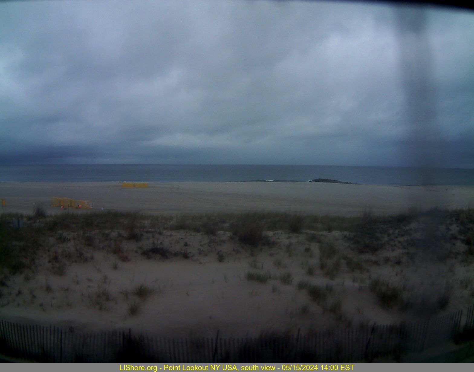 Webcam thumbnail of Point Lookout Beach - south view